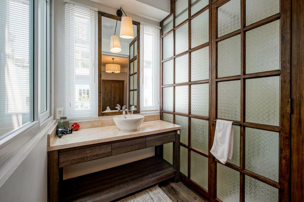 Mira Moon - Calmette Bed & Breakfast Ho Chi Minh City Exterior photo
